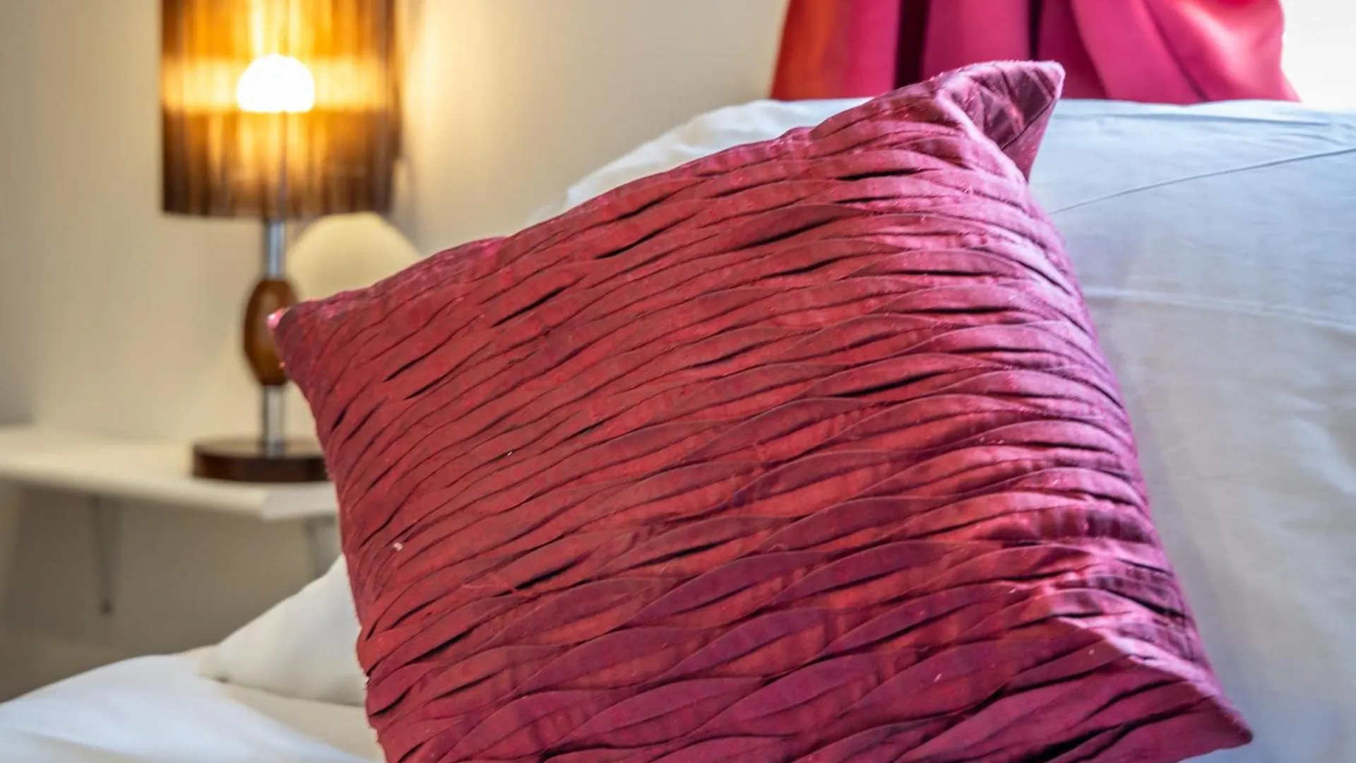 Sleek & Stylish 2Br Accommodation With Large Private Terrace - Close To Saint Julian'S & Tigne Shopping Mall Sliema