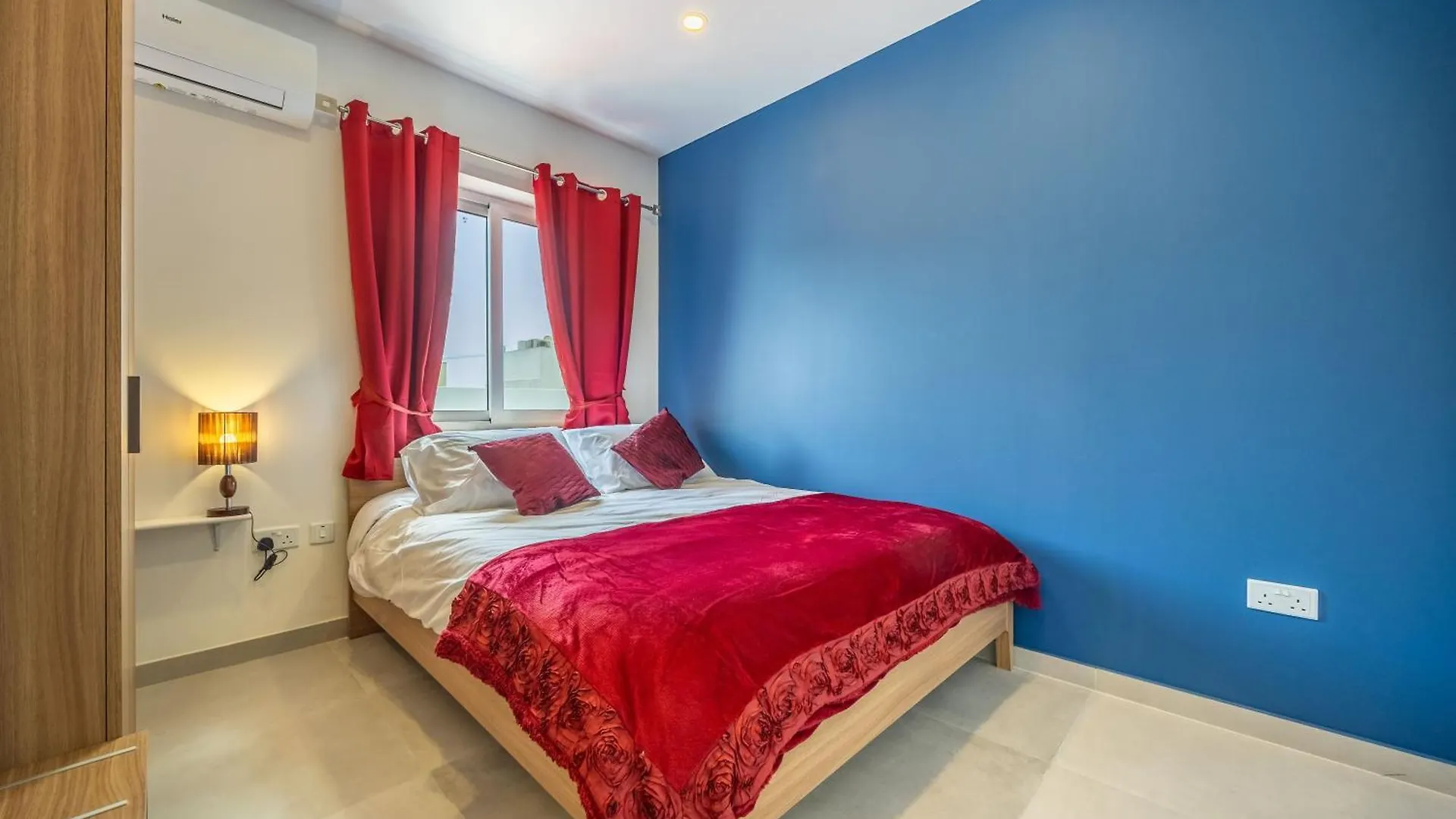 Sleek & Stylish 2Br Accommodation With Large Private Terrace - Close To Saint Julian'S & Tigne Shopping Mall Sliema Apartamento