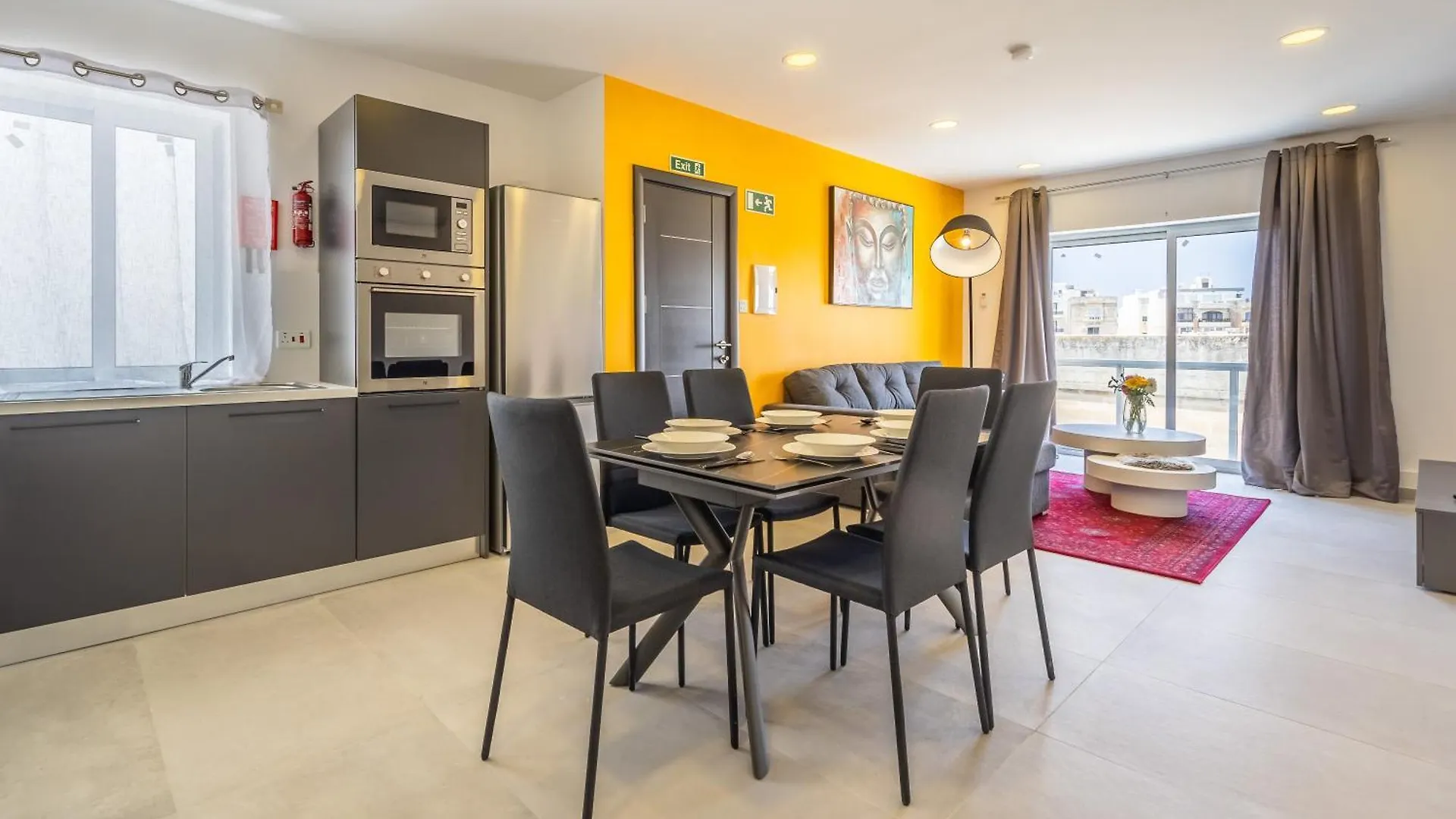 Apartamento Sleek & Stylish 2Br Accommodation With Large Private Terrace - Close To Saint Julian'S & Tigne Shopping Mall Sliema